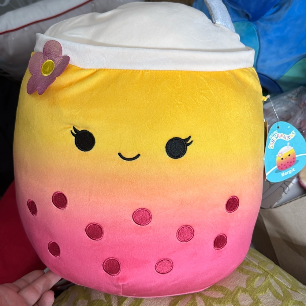 Squishmellow boba tea Bergit 14”